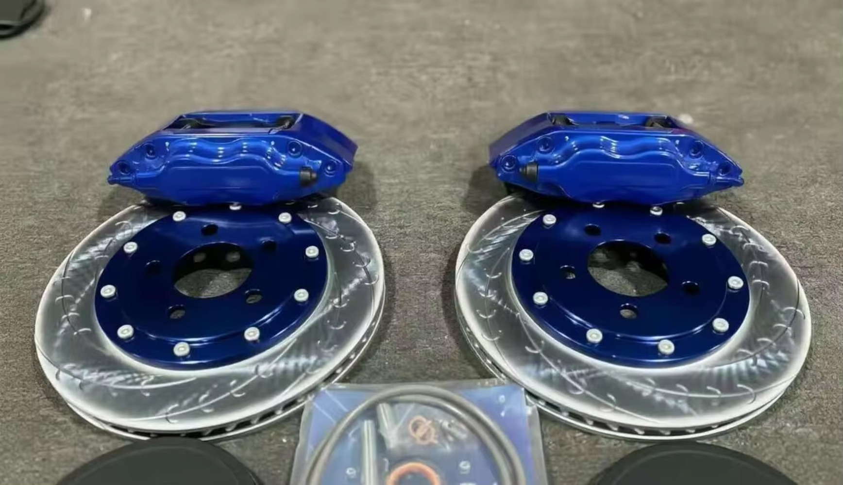 Nouveaux kits d'étriers de fre - Forged Front Brake Caliper 4 Piston avis et prix
